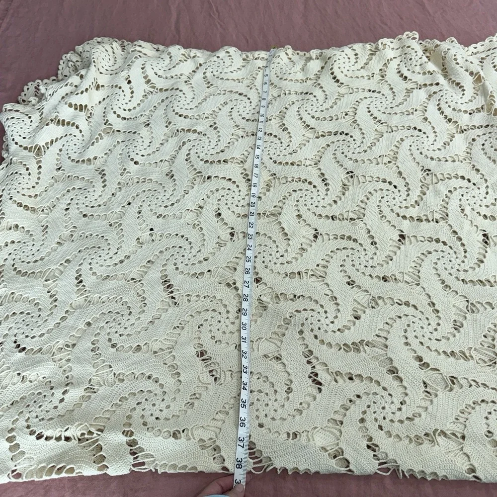Hand Crocheted Lace Bedspread Queen Neutral‎ Swirl Blanket Vtg Handmade Beige